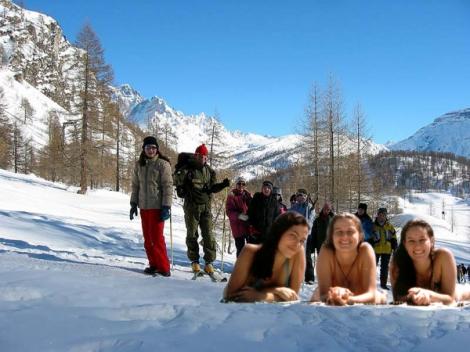 Thayna, Noni e Catu na neve